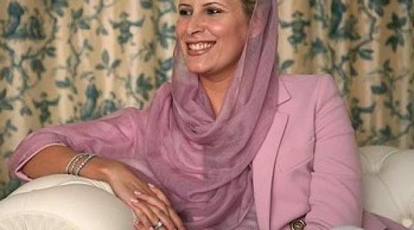 aysha kadhafi a aflat ca tatal ei a murit de la un revolutionar care a raspuns la telefonul acestuia