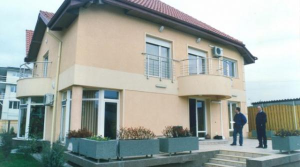 dosarul secret al lui basescu aparut dupa 7 ani autoritatile au ingropat acuzatiile invocand imunitatea presedintelui