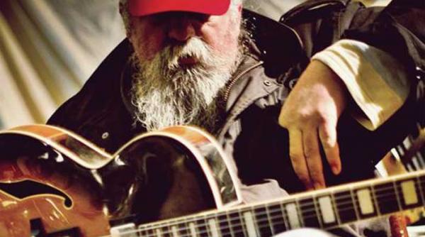 night passage friends in clubul taranului roman