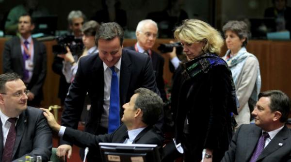 decizie la bruxelles grecia scapata de jumatate din datoriile catre banci