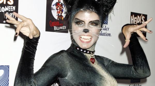 de halloween heidi klum va fi corp uman si maimuta tu ce costum vei purta foto