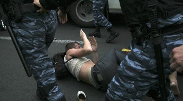 rusia a declarat razboi deschis pedofililor vezi cum ii vaneaza video