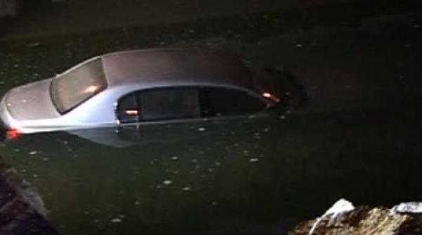 bentley ul de 150 000 de euro al lui dan diaconescu a plonjat in dambovita