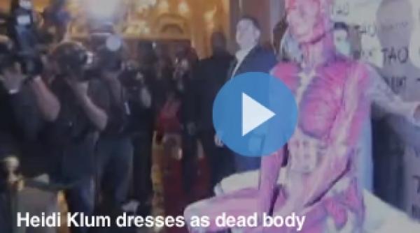 de halloween heidi klum a fost costumata in cadavru pregatit pentru autopsiere video