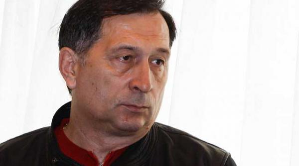 ion craciunescu voi face o interpelare catre fifa si voi intreba daca nu exista posibilitatea ca jucatorul care se apara sau isi protejeaza colegii sa fie absolvit de cartonasul rosu