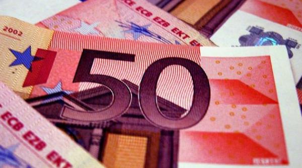 a cerut o punga de carnati si s a ales cu o punga de euro