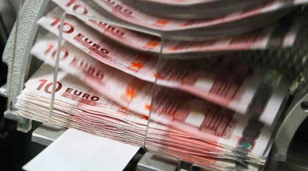 bnr vrea sa stimuleaza creditarea daca mai are ce