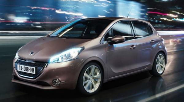 peugeot 208 a iesit la rampa