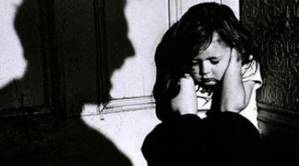 un copil de trei ani a fost omorat in bataie in judetul dolj