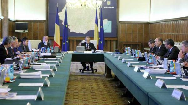 criza nu se termina in 2012 banii publici sunt folositi de cine are tocuri mai inalte sau voce ridicata