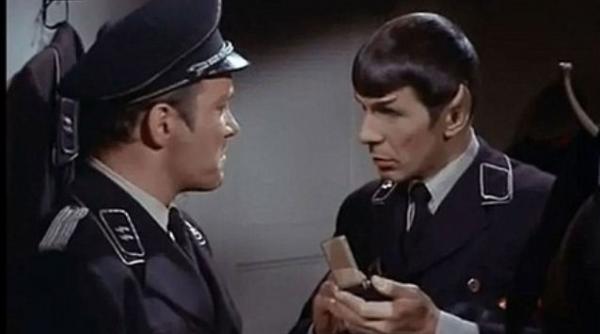 episodul in care personajele din star trek imbraca uniforme naziste difuzat in premiera dupa 43 de ani video