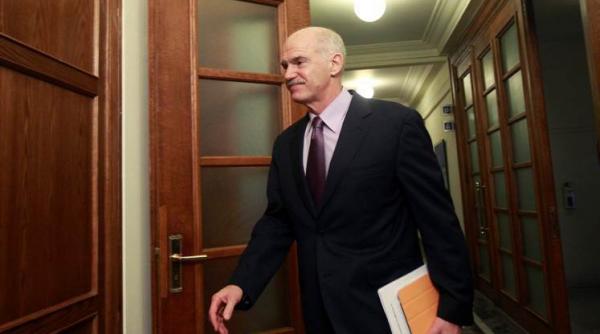 astazi premierul grec demisioneaza si se asteapta formarea unui guvern de uniune nationala