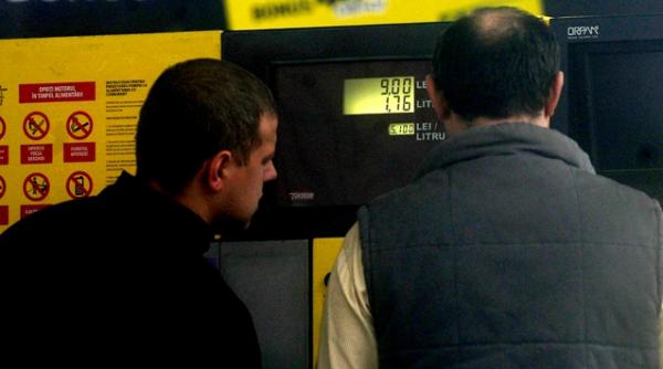litrul de benzina va ajunge la 7 2 lei preturile la pompa vor musca din finantele gospodariilor din nou