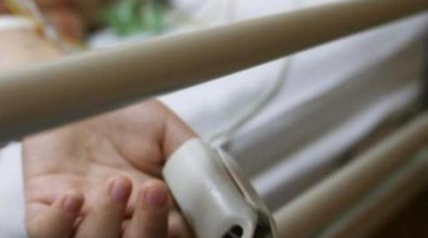 o fetita de 2 ani a ajuns la spital in coma alcoolica