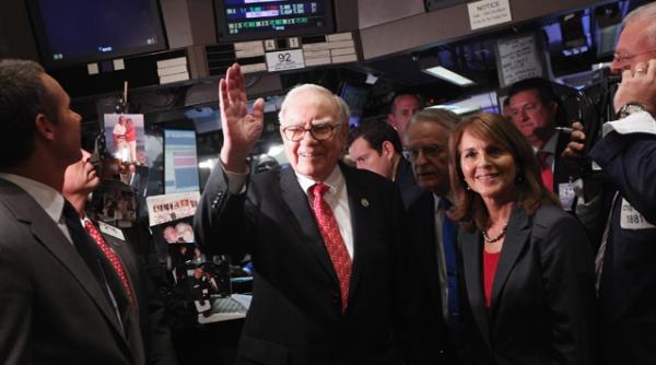 roubini anunta sfarsitul lumii buffet profita de preturile mici si cumpara masiv actiuni