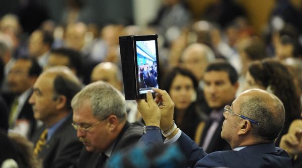 angajatii rtv vor primi ipad uri pentru racolarea de telespectatori