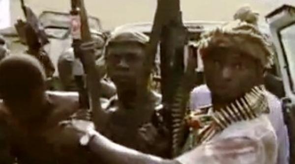 executii incredibile in nigeria vezi cum arata un comandant nigerian