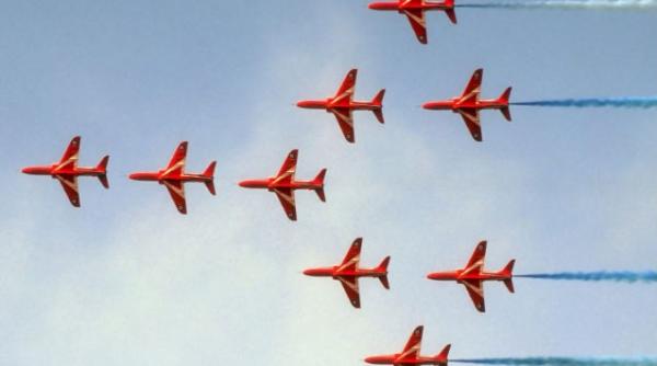 un pilot red arrow echipa de acrobatie a aviatiei britanice a murit intr un exercitiu la sol