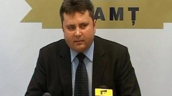 cabinetul notarial al sotiei lui aurelian soric incendiat cu un cocktail molotov