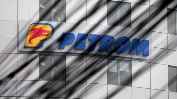 petrom isi dubleaza profitul in plina criza desi consumul de benzina a scazut cauza pretul favorabil