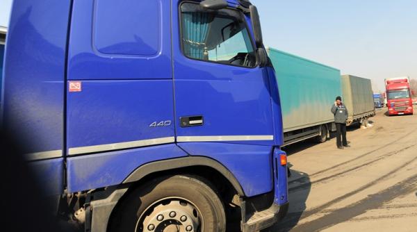 6 000 de cauciucuri de iarna fara acte importate din germania confiscate de garda financiara