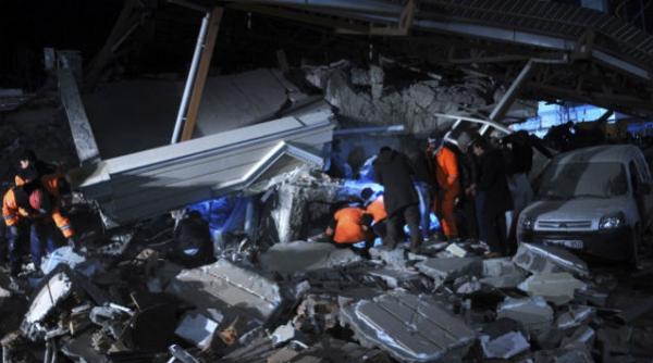 bilantul victimelor cutremurului produs miercuri seara in turcia a ajuns la 10 morti video