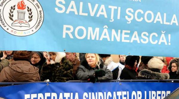 salariile din invatamant ingheata cotizatiile pentru sindicate intra in ilegalitate greva generala a fost eradicata in scoli