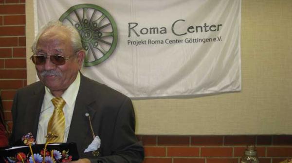 tiganul care a dus holocaustul in scolile germane