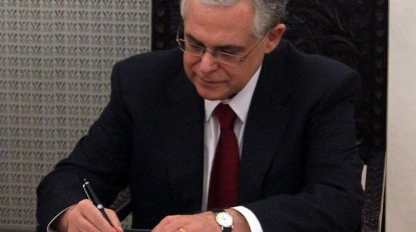 majoritatea grecilor in favoarea noului premier lucas papademos