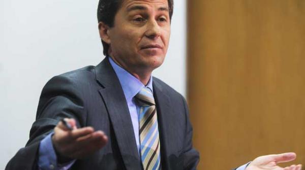 basescu vrea sa l mai tina pe morar la dna dupa expirarea mandatului