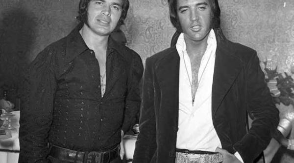 maestru si discipol elvis si engelbert idoli fara varsta