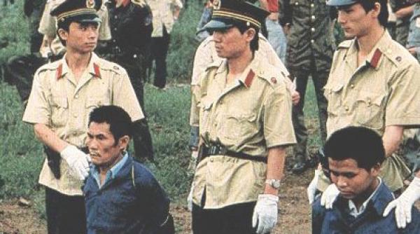 marturiile unui calau din zilele noastre ce fac eu e destul de simplu ochesc trag si aia e