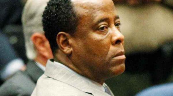 doctorul conrad murray gasit vinovat de moartea lui michael jackson ar putea fi ucis