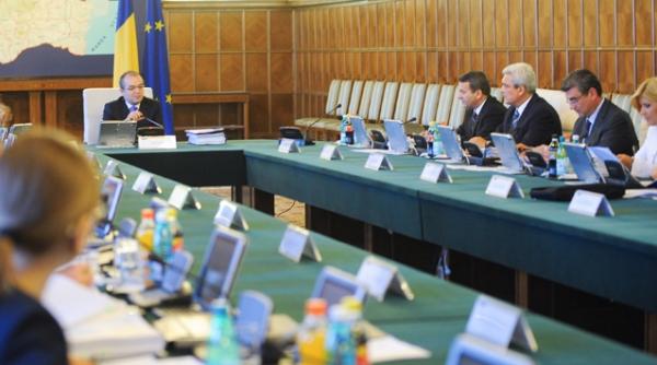 rectificare de toamna guvernul ia de la finante si munca si da la sanatate si transporturi