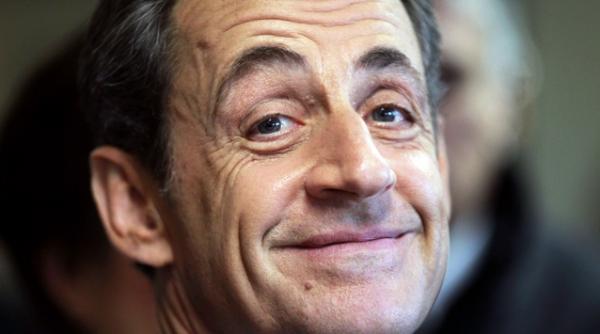 taticul sarkozy dorm cu un ochi deschis ce crede presedintele despre biberon si alaptare