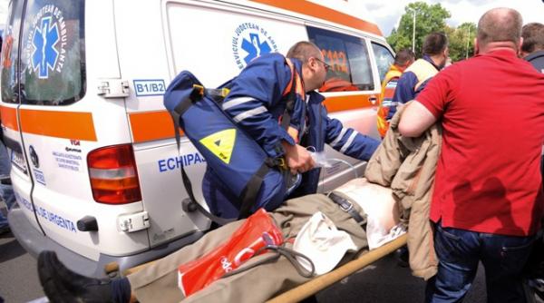 un barbat de 70 de ani a fost lovit in plin de o ambulanta pe trecerea de pietoni