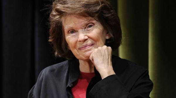 danielle mitterand vaduva lui francois mitterand a murit la varsta de 87 de ani