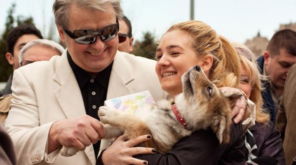 reactii dupa adoptarea legii care permite eutanasierea cainilor vadim tudor ne rugam la dumnezeu sa i ia gatul lui basescu radu beligan nu pot sa cred