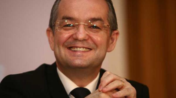 boc spune ca a trait la mormantul sfant un moment magic udrea a lasat acatiste la zidul plangerii