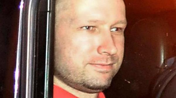 apelul telefonic al asasinului norvegian breivik catre politie difuzat in premiera audio