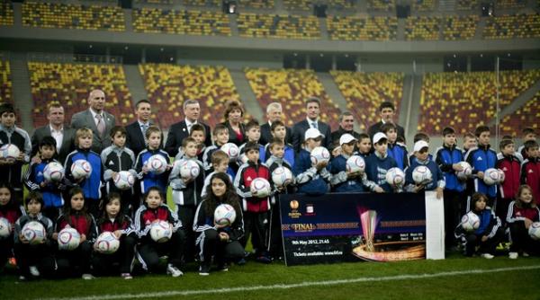 se pun in vanzare biletele pentru finala europa league bucuresti 2012 vezi cat costa si cat timp ai la dispozitie sa le iei
