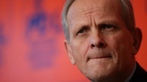 stolojan bancile nu se vor retrage din romania au facut ce au vrut aici