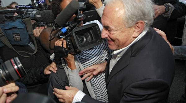 scandalul dsk jurnalistul american ameninta cu difuzarea inregistrarii de la sofitel