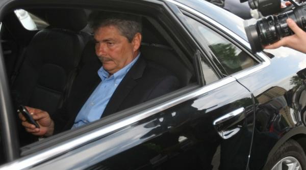 vintu a pierdut procesul intentat premierului boc