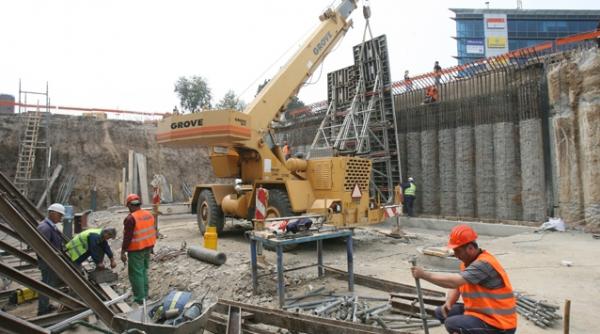 in plina criza financiara retailerii deschid magazine vezi cate centre comerciale sunt in constructie in romania