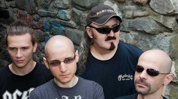 la gyuri s pub zapada co intr un show power metal