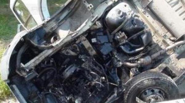 cinci persoane au fost ranite dupa ce un microbuz s a rasturnat pe dn5 in giurgiu