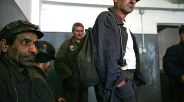 de sufletul managementului snlo construieste biserici pentru directori si da afara minerii