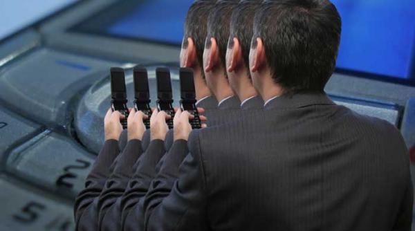 priveste ma cand te sun romanii fata cu apelurile video