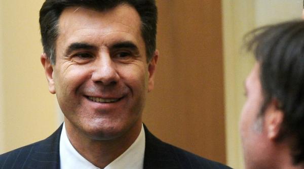 ramanem fara bani romania sta la mila bancilor straine si la mana fmi